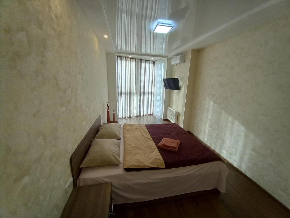 Apartment Smart Drahomanova 2а