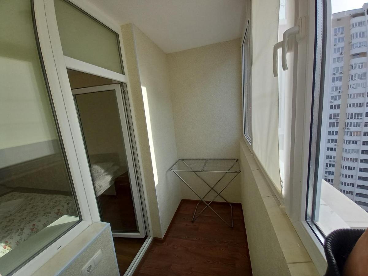 Apartment Smart Drahomanova 2а Kyiv