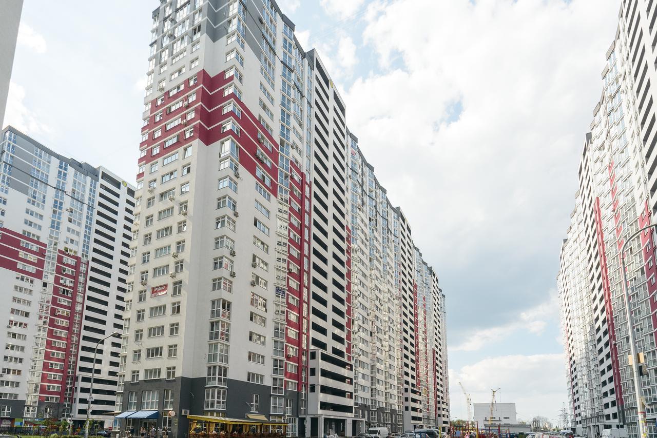 Smart Drahomanova 2а * Kyiv