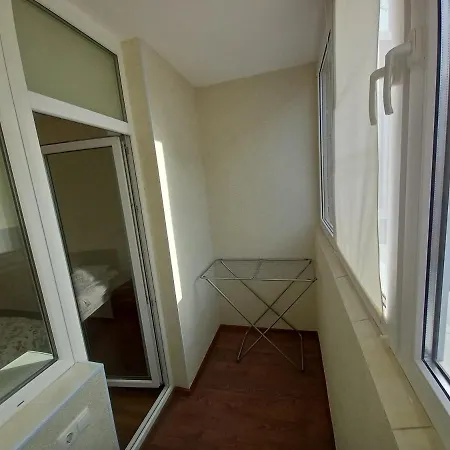Smart Apartments Drahomanova Kyiv Exterior photo