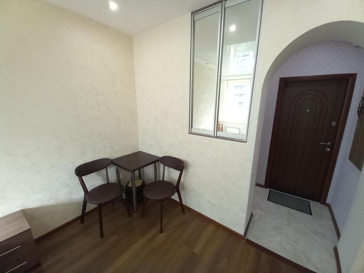 Smart Drahomanova Apartment *